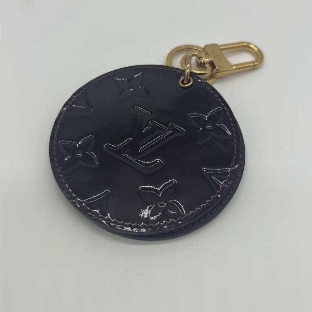Louis Vuitton Glossy Black Key Holder, bag charm with Gold Accent